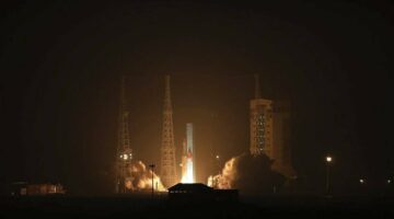 إيران تعلن إطلاق 3 أقمار اصطناعية بشكل متزامن