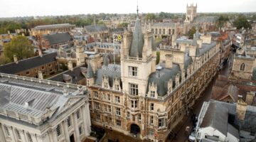 وسط خلاف بشأن الرواتب… إضراب موظفين بجامعة كامبريدج
