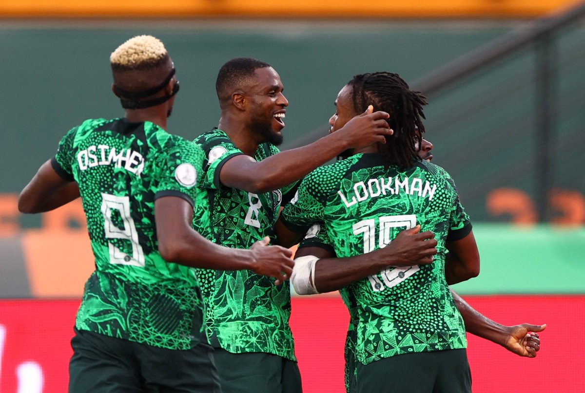 نيجيريا أول المتأهلين إلى نصف النهائي من شِباك أنغولا