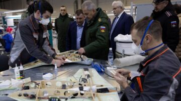 روسيا تعد بحل «مشكلات فنية» تواجه صناعة المسيَّرات العسكرية