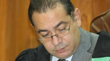 رئيس جامعة القاهرة ينعى الدكتور هشام عطية أحد رموز كلية الإعلام