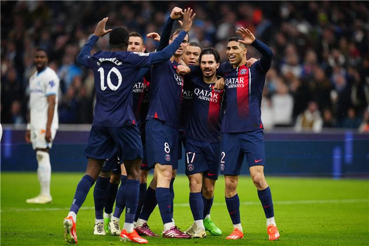 فيديو | بـ10 لاعبين.. باريس سان جيرمان يجتاز مارسيليا بثنائية في الدوري الفرنسي