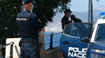 الشرطة الاسبانية تعتقل مغربيان قاما بتهريب قطع معدنية مغربية ثمينة إلى إسبانيا