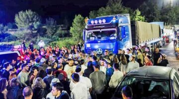 إسرائيل تحتل معبر رفح الفلسطينى والمستوطنون يهاجمون قوافل المساعدات