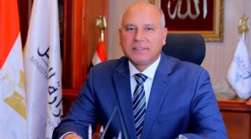 احتفالات شم النسيم .. وزير النقل يتابع إجراءات الأمن والسلامة للمراكب النيلية وانتظام العمل