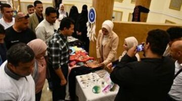 وزير الشباب والرياضة يفتتح معرض للحرف اليدوية بالمدينة الشبابية بشرم الشيخ